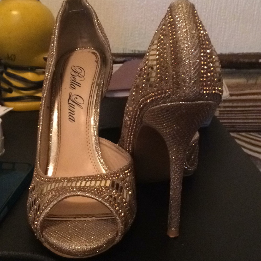 Gold shoes